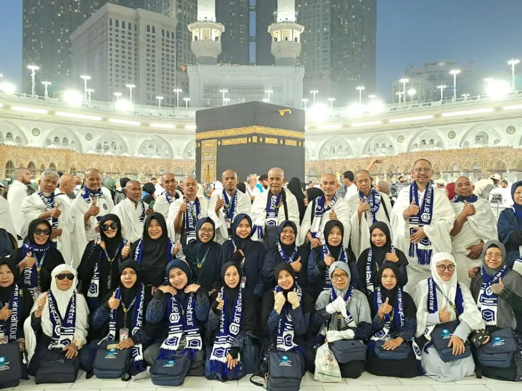 Umrah 12 Hari - Spesial Milad Muhammadiyah - Oman Air - 14 November 2026 - 14 November 2026